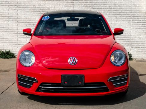 Used 2018 Volkswagen Beetle 2.0T SE image 5