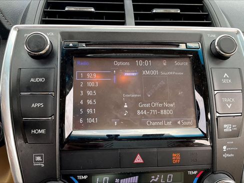 Used 2015 Toyota Camry XLE FWD image 32