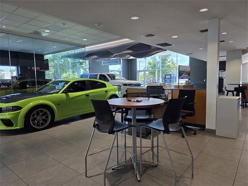 Used 2022 Dodge Durango GT image 28