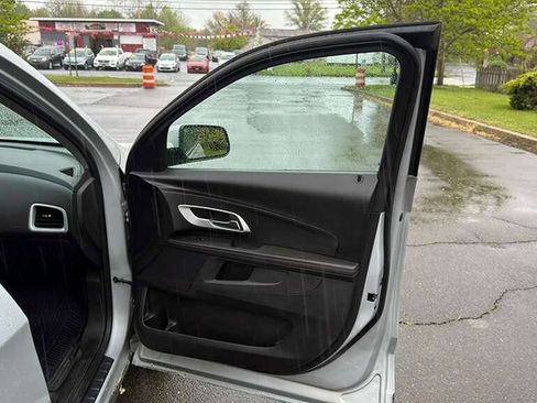 Used 2011 Chevrolet Equinox LT w/ Driver Convenience Package AWD/4WD image 27