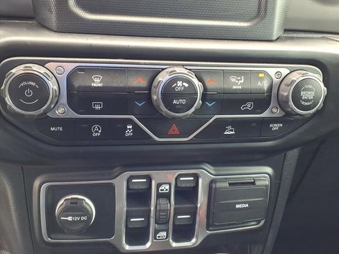 Used 2023 Jeep Gladiator Willys image 23