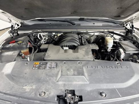 Used 2016 Chevrolet Suburban LT AWD/4WD image 33