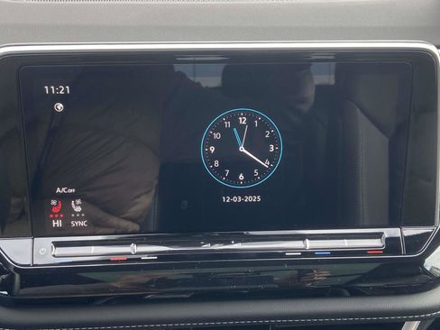 New 2026 Volkswagen Atlas Cross Sport SE image 26