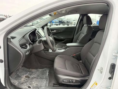 Used 2024 Chevrolet Malibu LT image 9