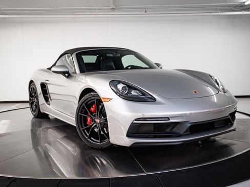 Certified 2018 Porsche 718 Boxster GTS RWD image 9