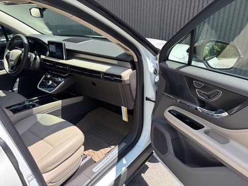 Certified 2020 Lincoln Corsair AWD w/ Equipment Group 101A image 26