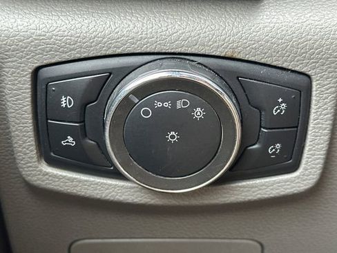 Used 2020 Ford F150 XLT image 39