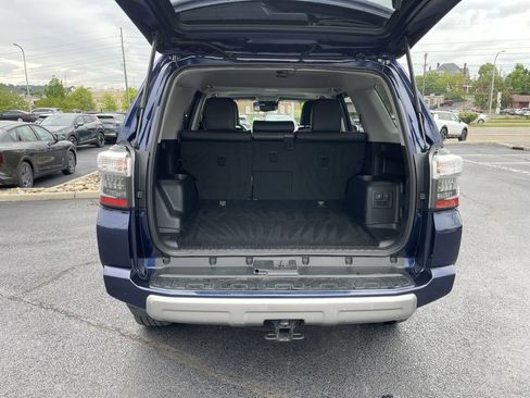 Used 2020 Toyota 4Runner TRD Off-Road Premium w/ Moonroof Package AWD/4WD image 40