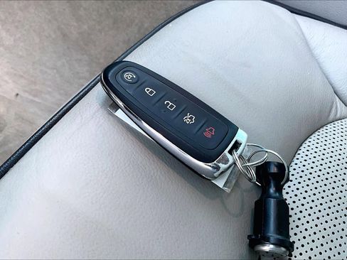 Used 2014 Lincoln MKX FWD w/ Equipment Group 101A image 14