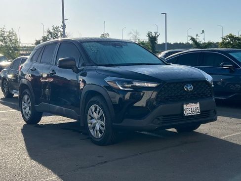 Certified 2023 Toyota Corolla Cross L image 2