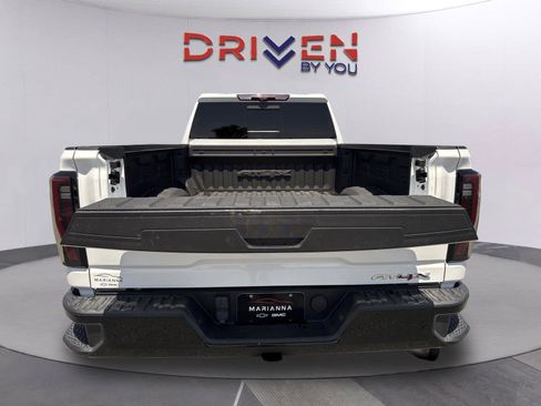 Used 2024 GMC Sierra 2500 AT4X AWD/4WD image 34