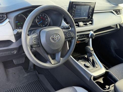 Certified 2021 Toyota RAV4 XLE w/ Convenience Package image 4