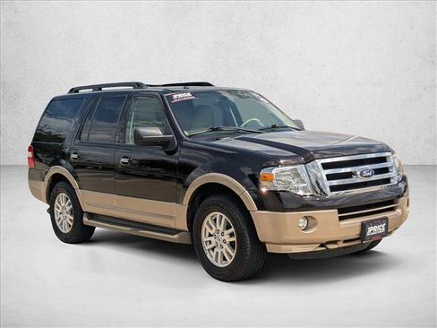 Used 2013 Ford Expedition XLT RWD image 3
