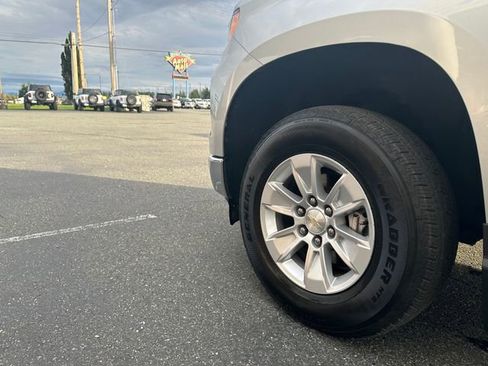 Used 2022 Chevrolet Silverado 1500 LT image 23