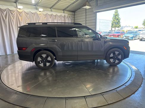 Used 2024 Hyundai Santa Fe SEL FWD image 4