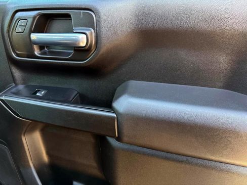 Used 2024 Chevrolet Silverado 1500 Custom image 8