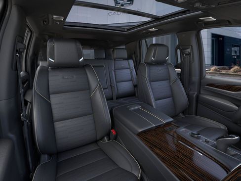 Used 2024 Cadillac Escalade Premium Luxury w/ Performance Package AWD/4WD image 40