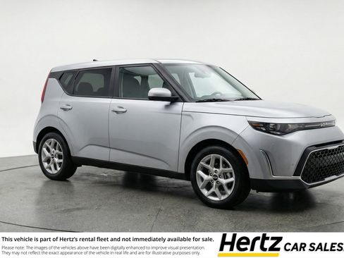Used 2025 Kia Soul LX w/ LX Technology Package FWD image 1