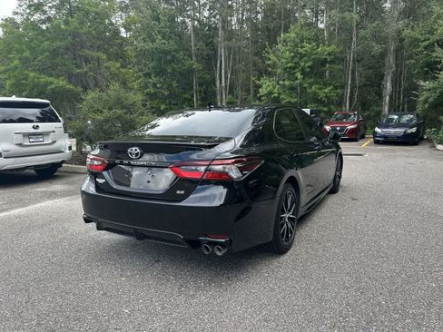 Used 2024 Toyota Camry SE FWD image 6