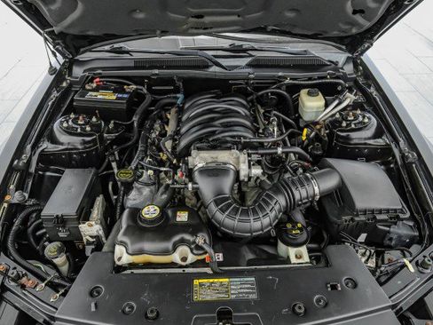 Used 2006 Ford Mustang GT RWD image 44