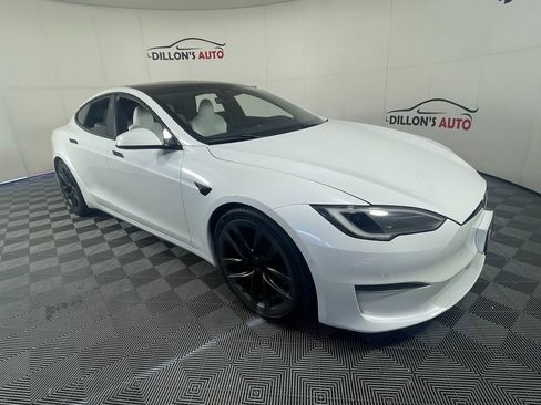 Used 2023 Tesla Model S Standard Range image 2