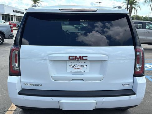 Certified 2018 GMC Yukon SLT w/ Open Road Package RWD image 6