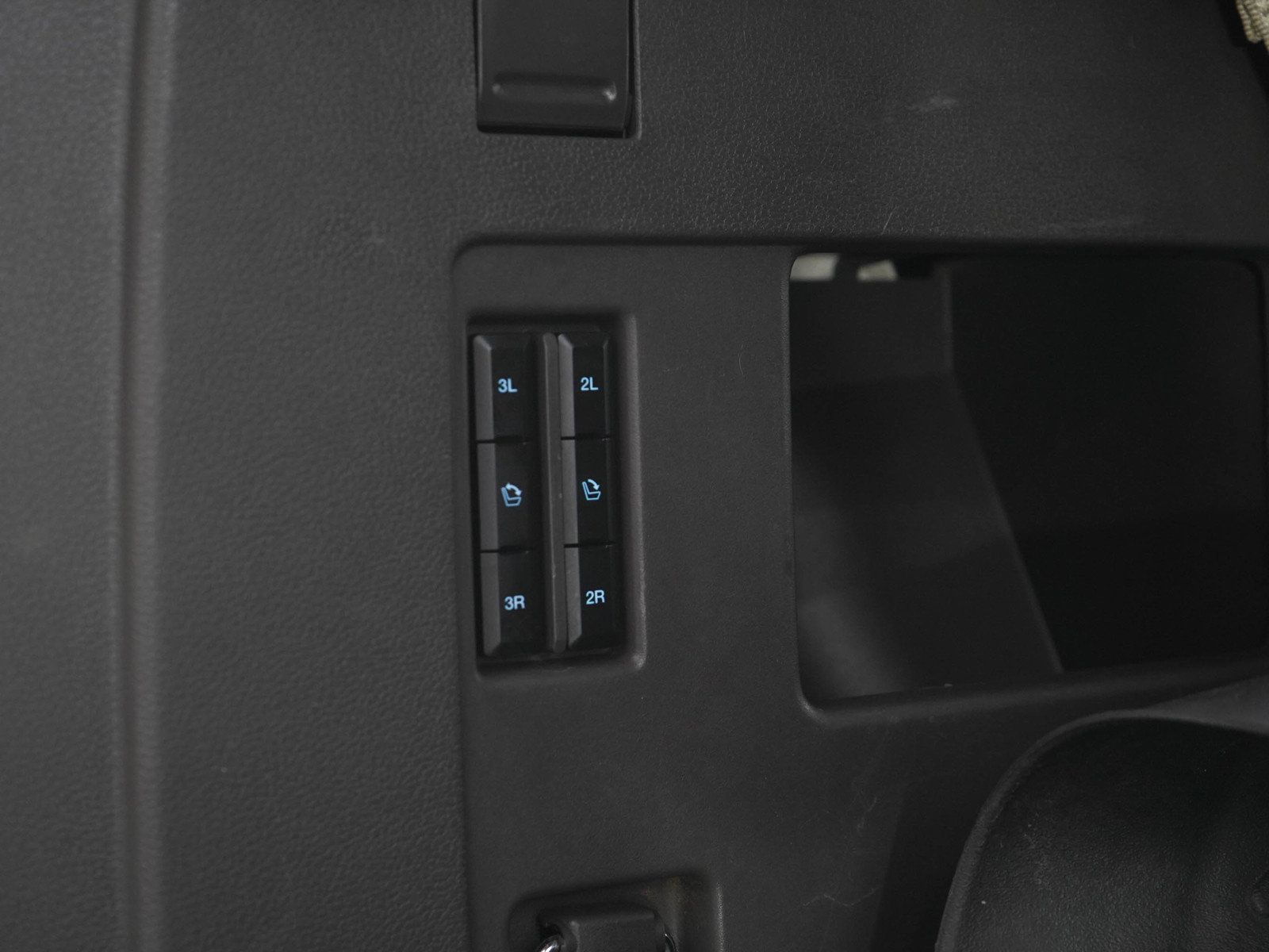 Used 2019 Ford Expedition Limited w/ Special Edition Package AWD/4WD image 18