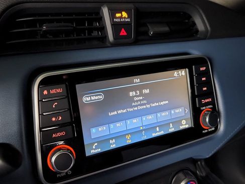 Used 2025 Nissan Versa SV FWD image 32