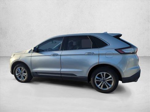 Used 2017 Ford Edge Titanium w/ Equipment Group 301A FWD image 6