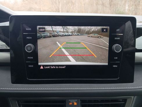 New 2026 Volkswagen Taos SE image 19