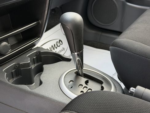Used 2011 Suzuki SX4 Premium image 17