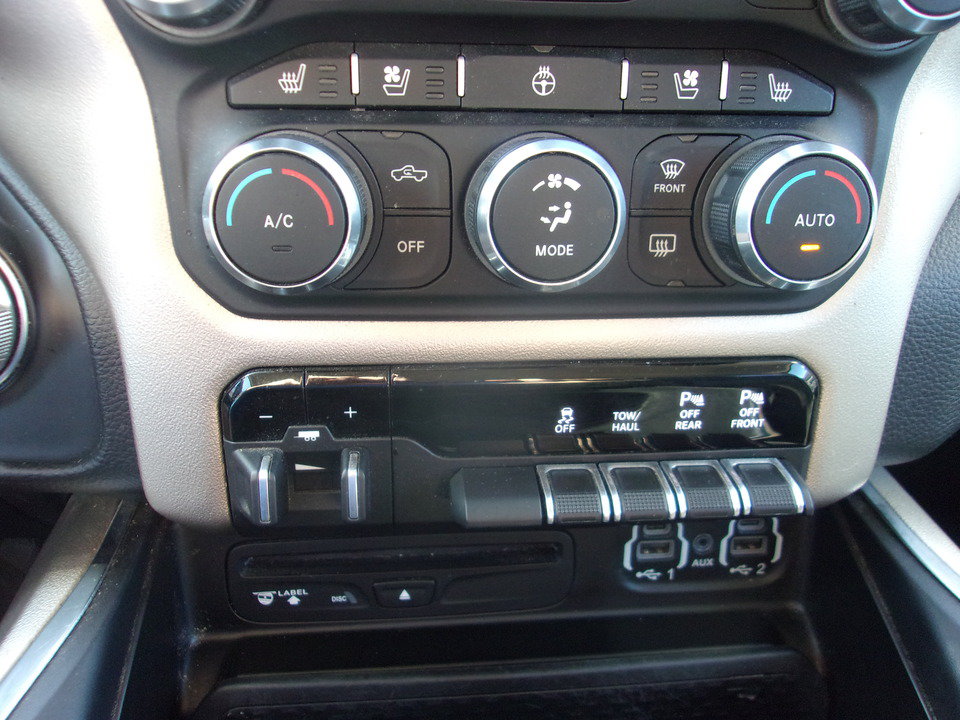 Used 2019 RAM 1500 Laramie AWD/4WD image 22