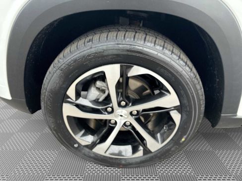 Used 2024 Chevrolet Trax RS w/ Driver Confidence Package image 32