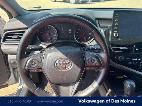 Used 2022 Toyota Camry XSE image 15