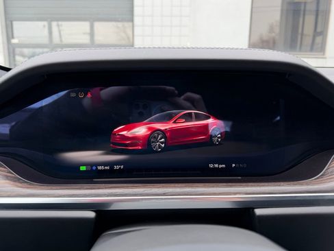 Used 2021 Tesla Model S Plaid image 39