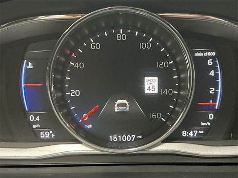 Used 2017 Volvo V60 T6 R-Design Platinum image 12