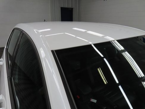 Used 2016 Volkswagen Golf R 4-Door image 37