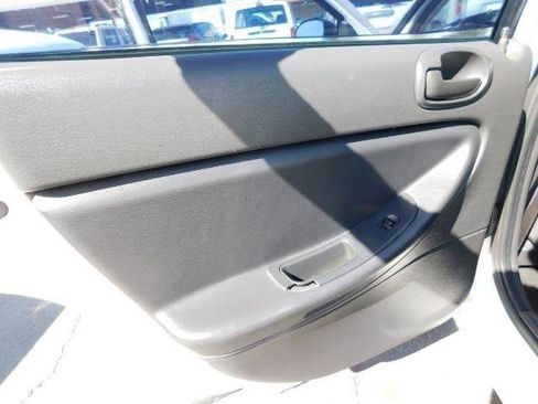 Used 2005 Dodge Stratus SXT image 14