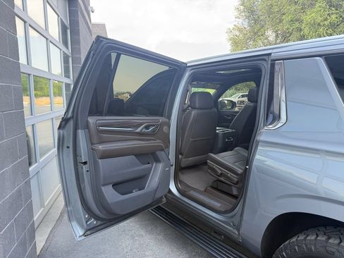Used 2021 GMC Yukon XL Denali w/ Denali Premium Package AWD/4WD image 31