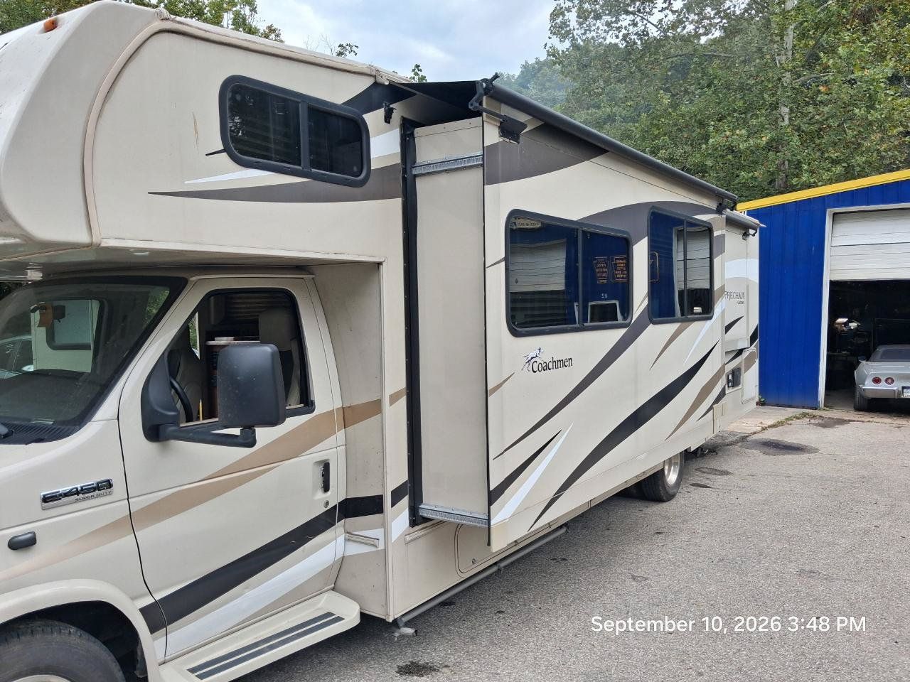 Used 2018 Ford E-450 and Econoline 450 Super Duty w/ Motorhome Prep Package RWD image 30