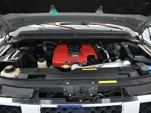 Used 2005 Nissan Titan SE RWD image 11
