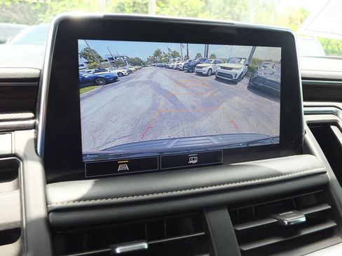 Used 2021 Chevrolet Tahoe Premier RWD image 4