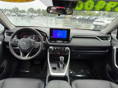 Used 2025 Toyota RAV4 XLE Premium w/ Weather Package AWD/4WD image 30