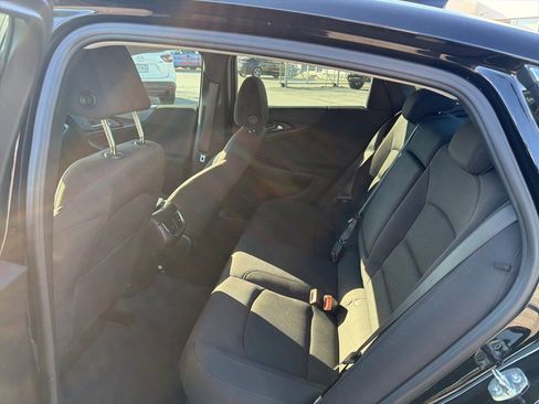 Used 2023 Chevrolet Malibu LT image 17