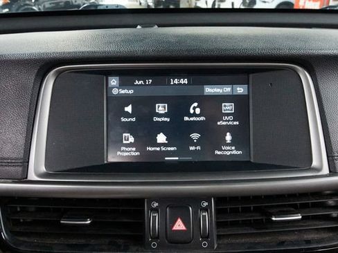 Used 2018 Kia Optima LX FWD image 12