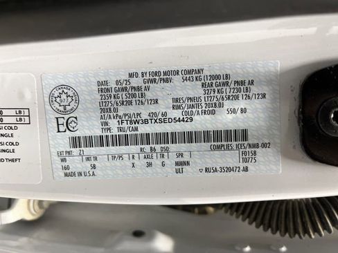 Used 2025 Ford F350 Lariat w/ Black Appearance Package image 44