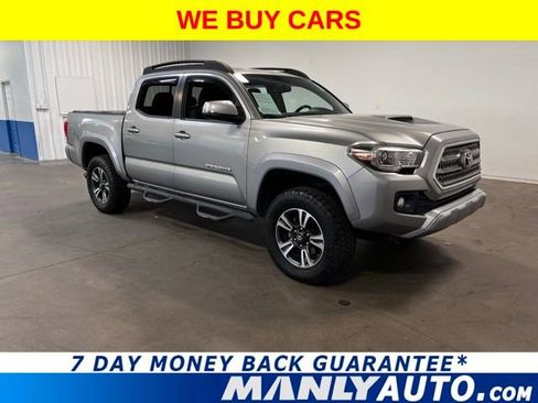Used 2017 Toyota Tacoma TRD Sport AWD/4WD image 1