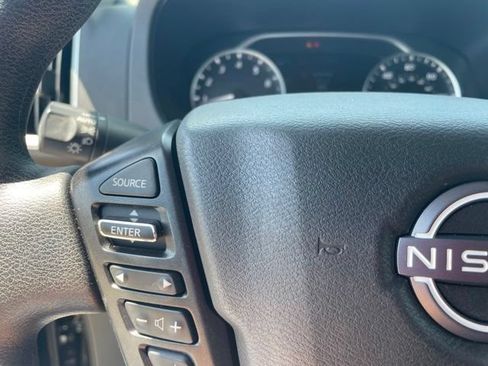 Used 2025 Nissan Frontier SV RWD image 21