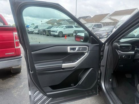 Certified 2024 Ford Explorer XLT AWD/4WD image 11