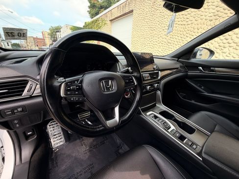 Used 2022 Honda Accord Sport image 15